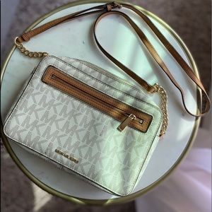 MK cross body purse